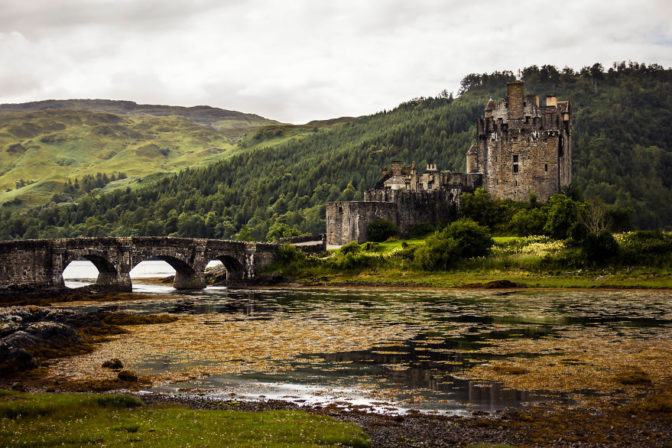 Eilean_donan_castle_scottish_highlands.jpg