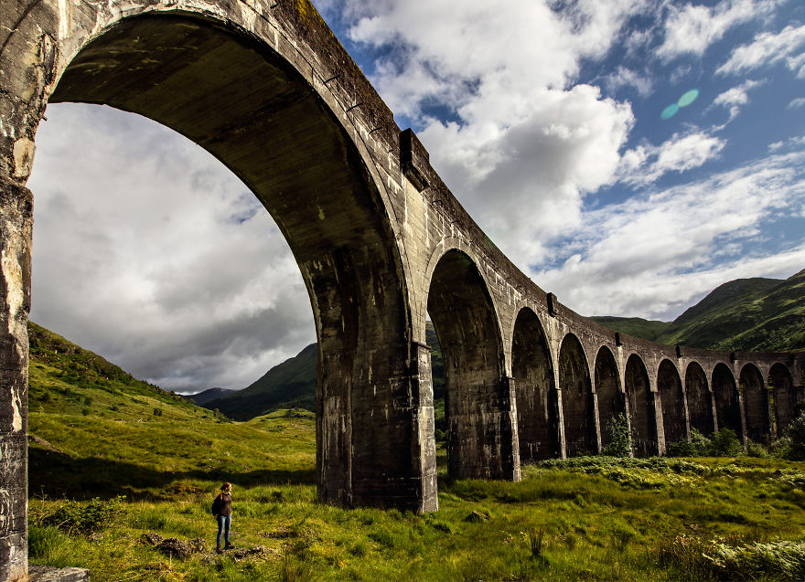 Glenfinnan_viaduct_scottish_highlands.jpg