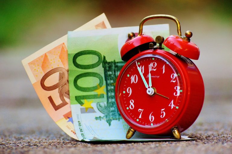 Peniaze, čas, euro, bankovky