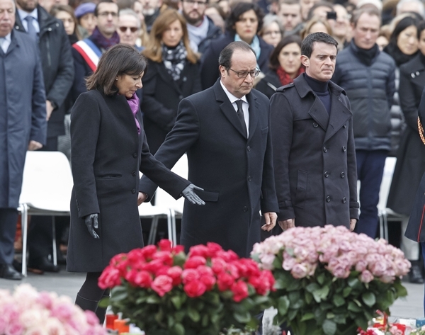Francúzsko si uctilo obete džihádistických útokov