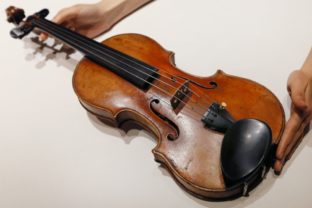 Husle Stradivarius