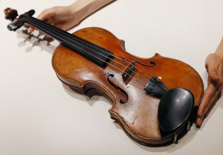 Husle Stradivarius