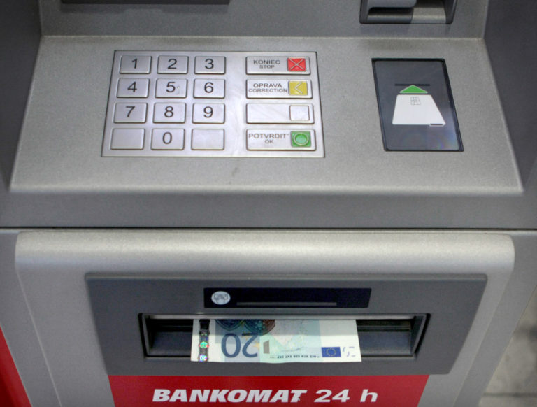 Bankomat, euro, peniaze, bankovky