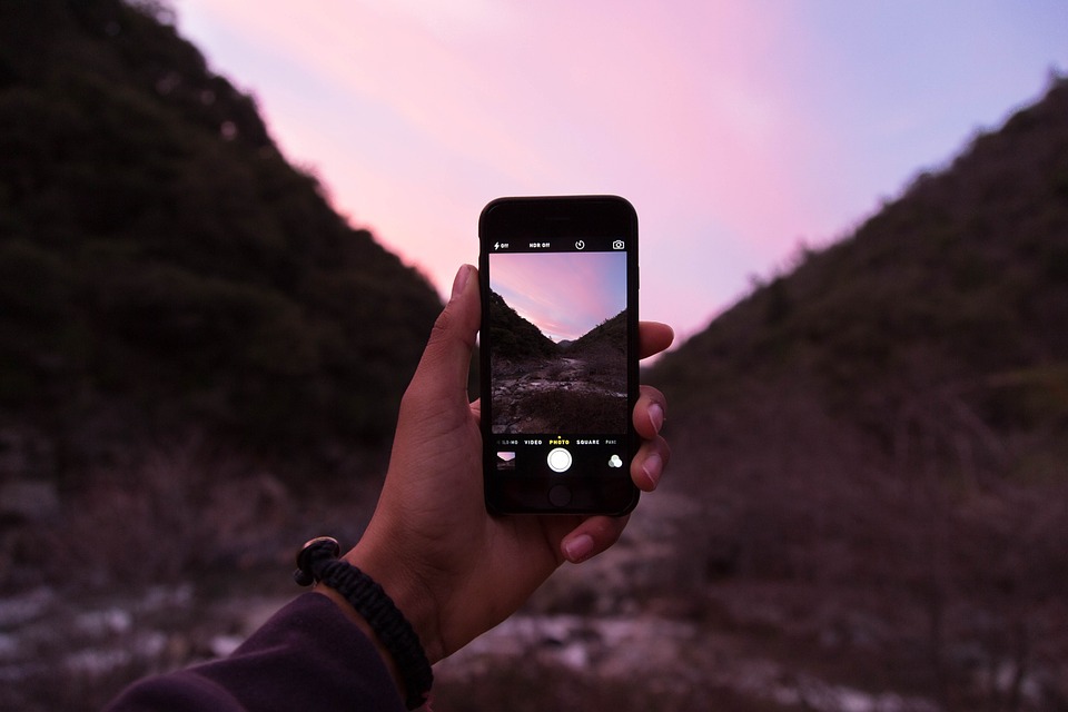 Phone 690134_960_720.jpg