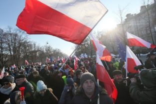 Protivládne protesty v Poľsku