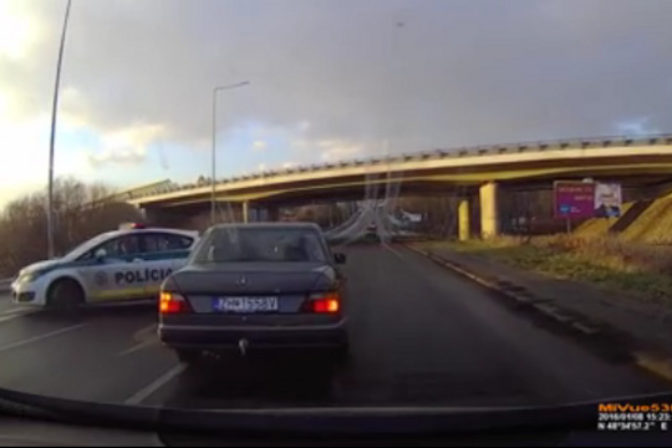 Ziarsky policajti z kobry 11.png