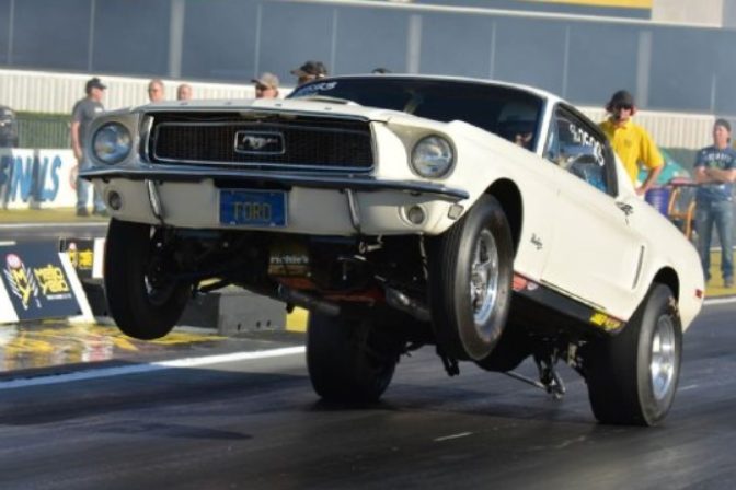 Blaznive preteky aut 17.jpg