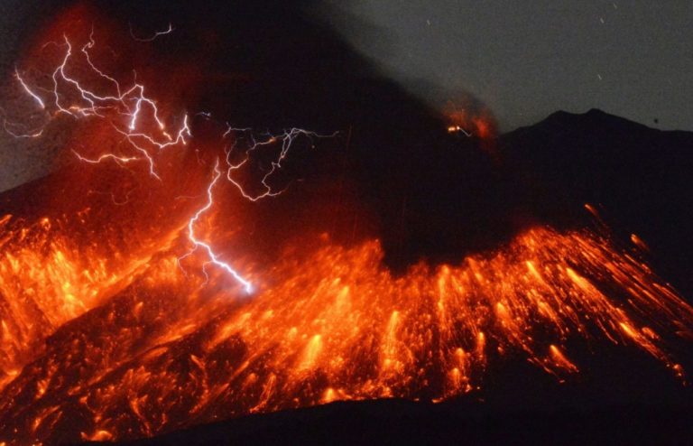 Japonská sopka Sakuradžima