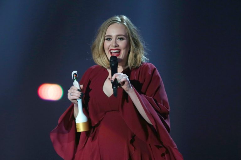 Speváčka Adele dominovala na Brit Awards, získala štyri ocenenia