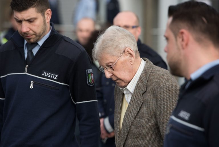 Začal sa proces s esesákom obvineným z účasti na 170.000 vraždách