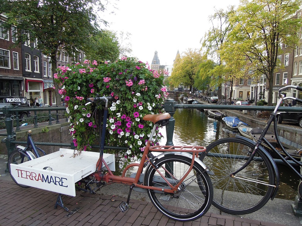 Amsterdam 991574_960_720.jpg