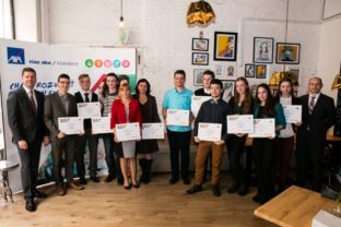 AXA Nadačný fond podporí kariérne sny 12 mladých ľudí
