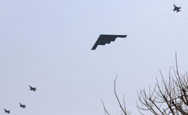 Bombardér B 2