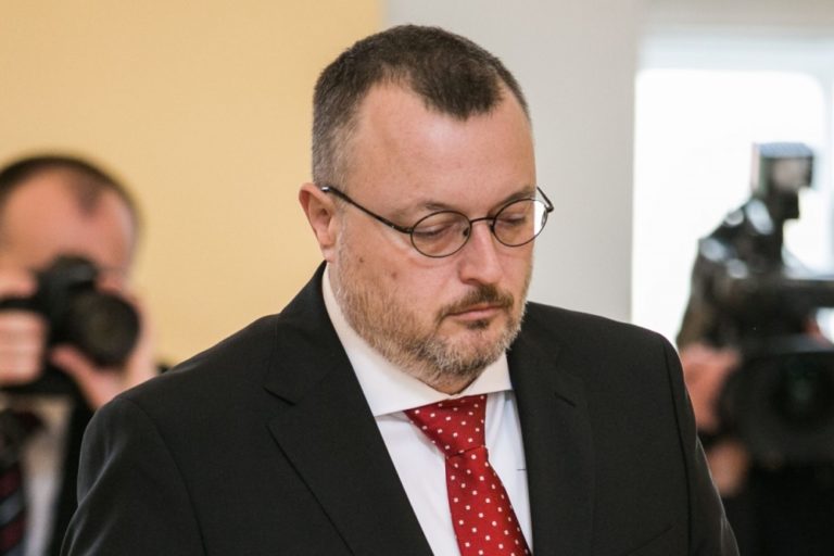 Novozvolení poslanci parlamentu