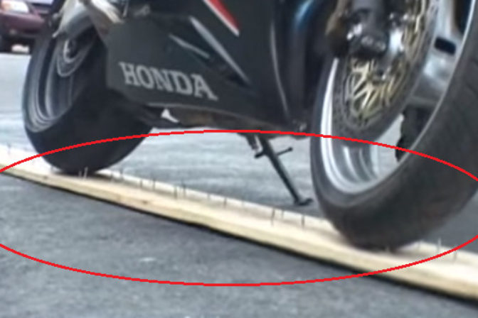 Pneumatiky ktore neprepichne ziadny klinec.png