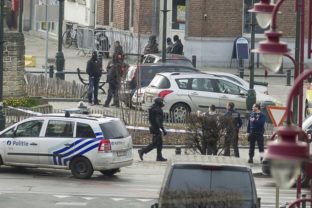 Policajná operácia v Bruseli pokračuje