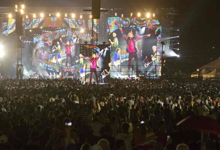 Rolling stones