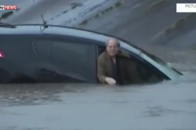 Chlapik sa skoro utopil.png