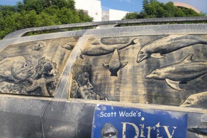 Umelec maluje auta pomocou prachu 14 1.jpg