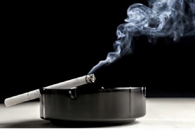 5 spôsobov, ako sa doma zbaviť cigaretového zápachu