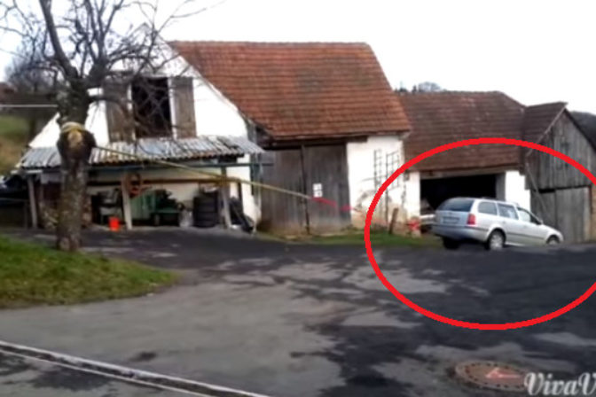 Ako skoda octavia trha strom.png