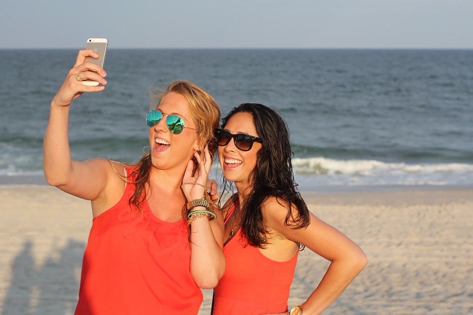 Friends 409403_960_720.jpg