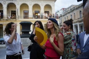 Na Kube sa konala prvá módna prehliadka domu Chanel