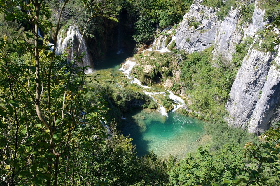 Plitvice lakes 616009_960_720.jpg