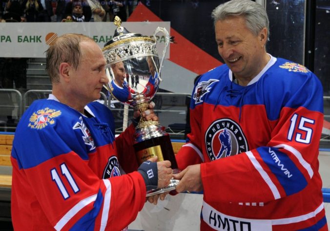 Ruský prezident Putin skóroval na hokejovej exhibícii v Soči