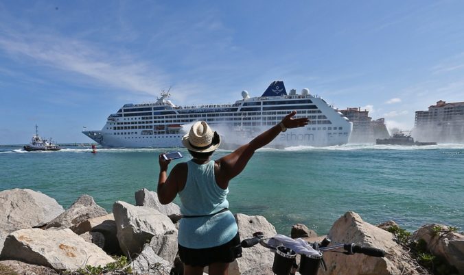 Z USA vyplávala na Kubu výletná loď. Prvýkrát po polstoročí