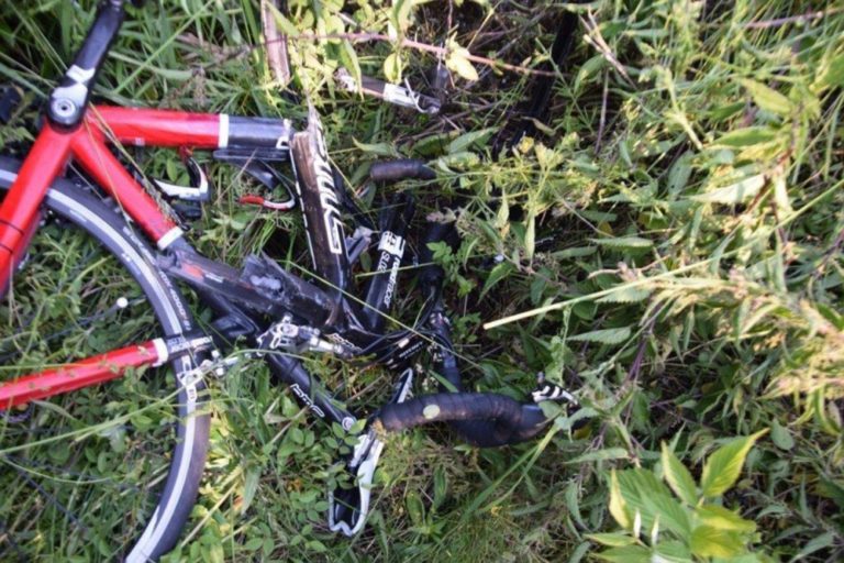 Cyklista zo Zvolena neprežil čelnú zrážku s autom