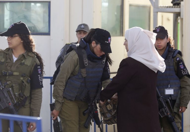 Izrael nariadil úplnú blokádu palestínskych území