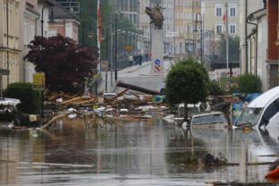 Nemecko bojuje so záplavami, voda zabíja