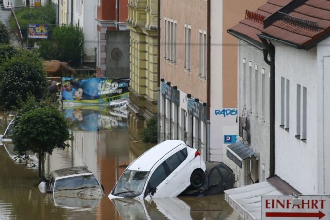 Nemecko bojuje so záplavami, voda zabíja