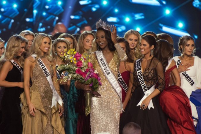 Novou Miss USA sa stala vojačka a počítačová analytička