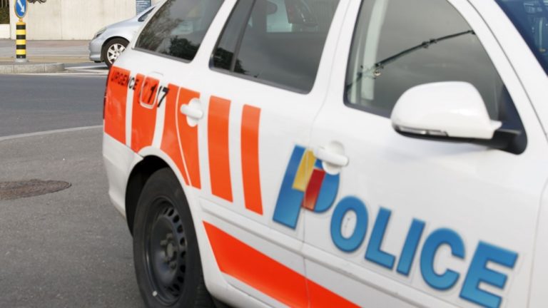 Polícia