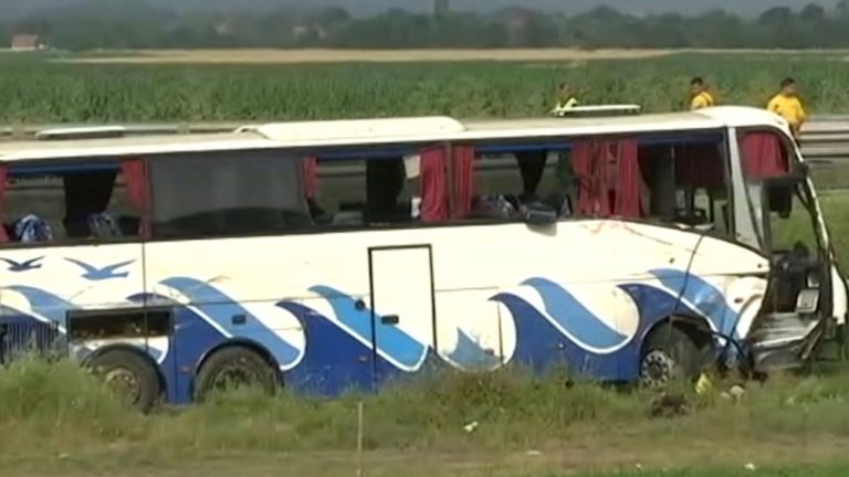 V Srbsku havaroval slovenský autobus, päť ľudí zahynulo