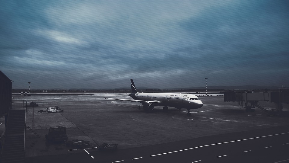 Airport 1406162_960_720.jpg