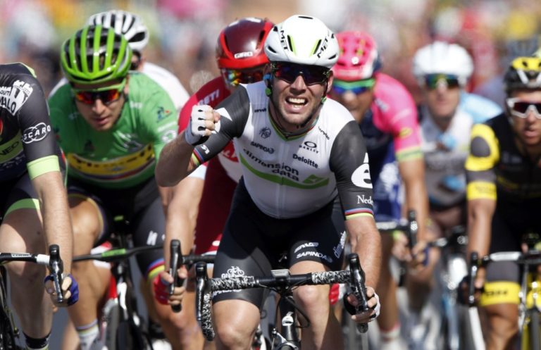 Bitku špurtérov vyhral Cavendish, Sagan bol šiesty