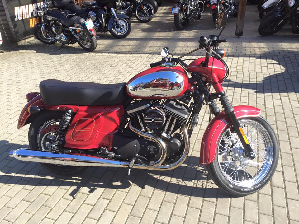 Co sa stane ked sa spoja motorky harley davidson a jawa jawasson.jpg