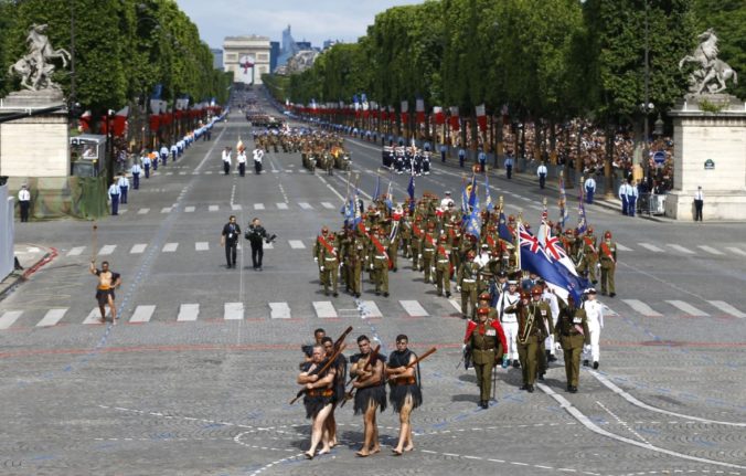 Francúzsko oslávilo Deň Bastily vojenskou prehliadku na Champs Élysées