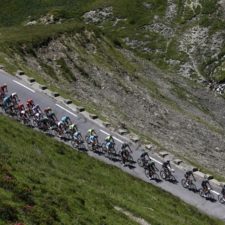 Froome sa v Pyrenejách dostal do žltého dresu