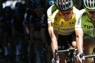 Greg Van Avermaet vyzliekol Sagana na Tour de France zo žltého dresu