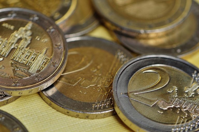 Peniaze, euro, mince