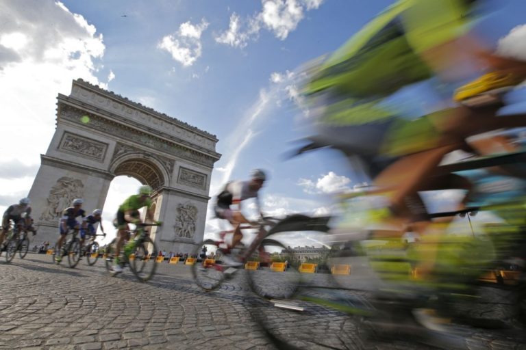 Najkrajšie momenty z 21. etapy Tour de France