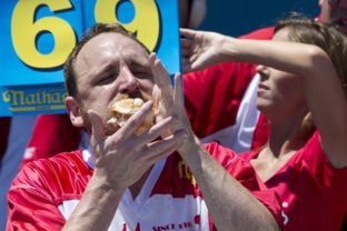 Nathan's Hot Dog Eating Contest 2016