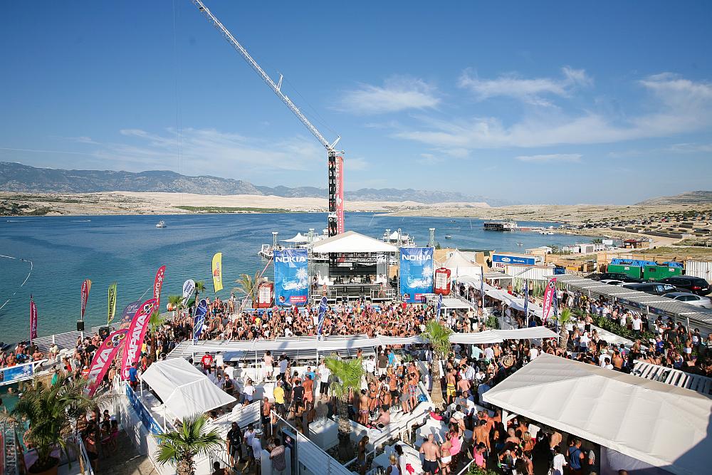 Papaya_club_@_zrche_beach_day.jpg