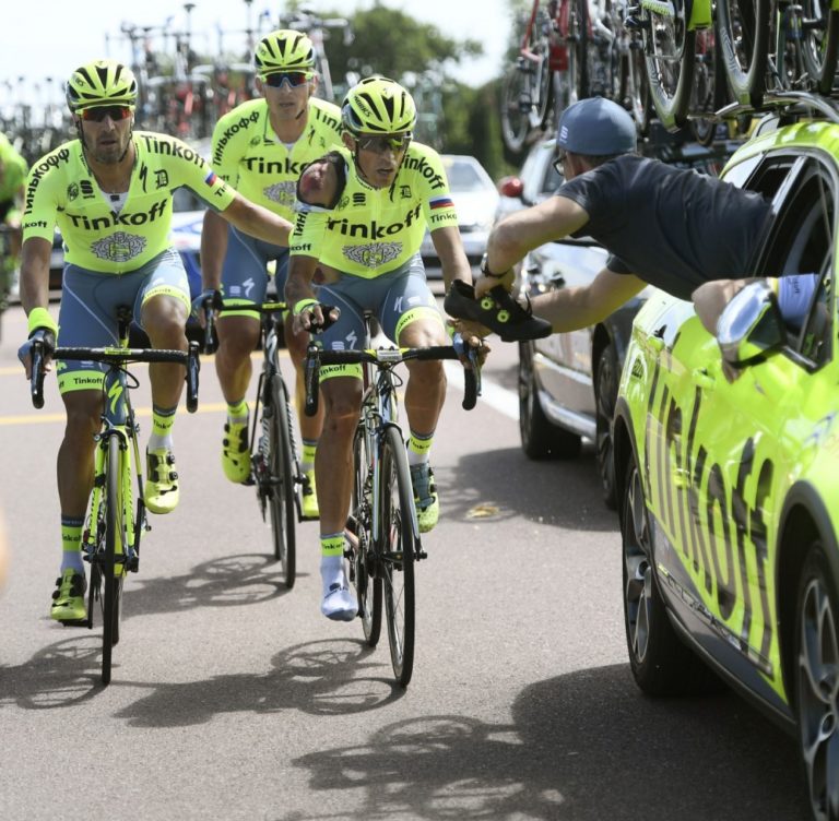 Peter Sagan začal Tour de France tretím miestom, špurt poznačil pád