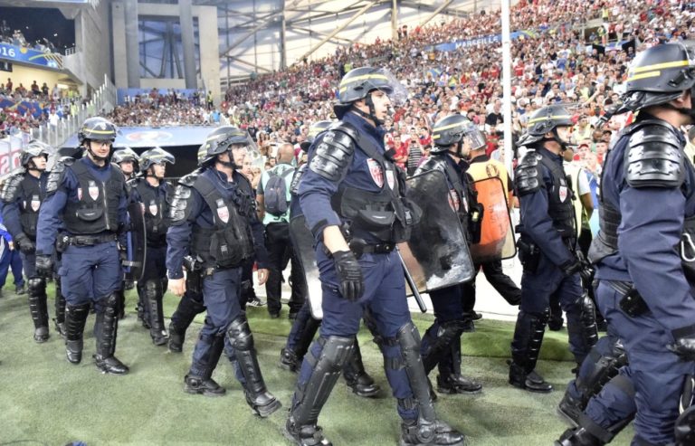 Polícia