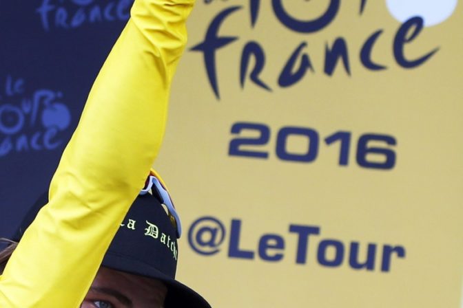 Skvelý Sagan skončil tretí v najdlhšej etape Tour de France